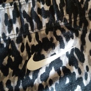 Nike Pants - Nike leggings Nike Pants - Nike leggings